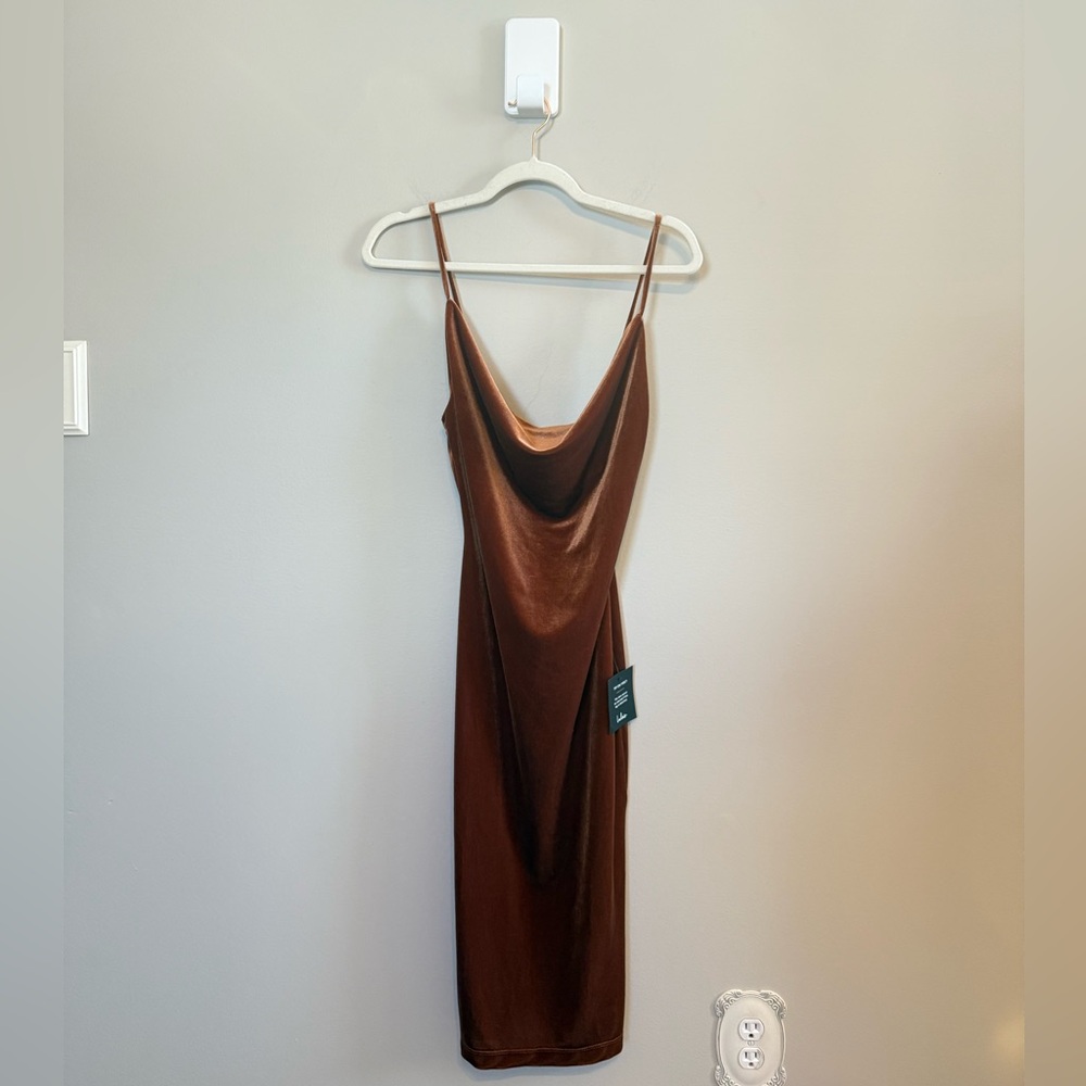 Lulus • NWT Rust Brown Velvet Dress Jazzy Belle Cowl Neckline Sz Small Cocktail‎ - Picture 5 of 11